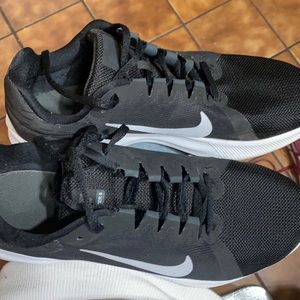 Nike size 11 women’s